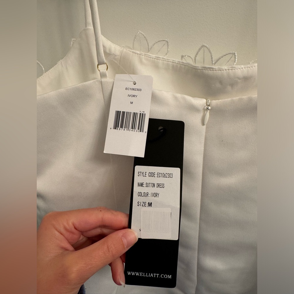 Elliatt Sutton Minidress — new with tags and never worn! - Picture 5 of 7